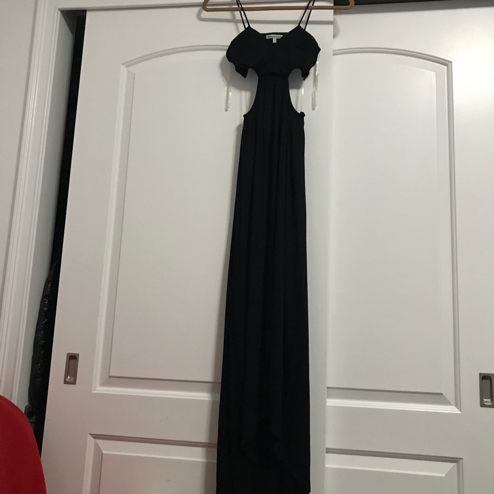 Side cutout black maxi dress